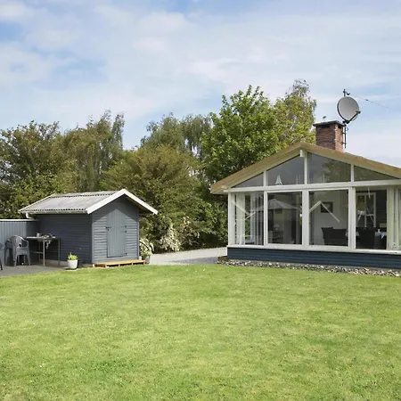 3 Bedroom Stunning In *