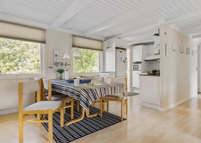 3 Bedroom Stunning In 度假居 博恩瑟